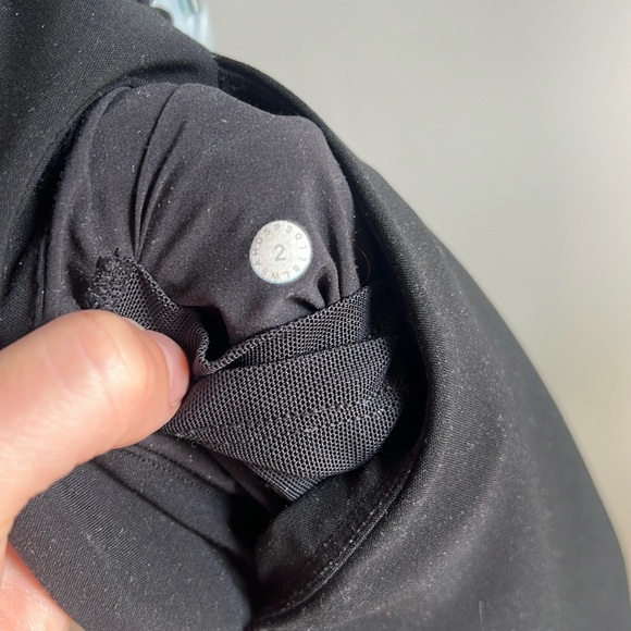 Lululemon On the Fly pants black size 2 - Picture 8 of 9